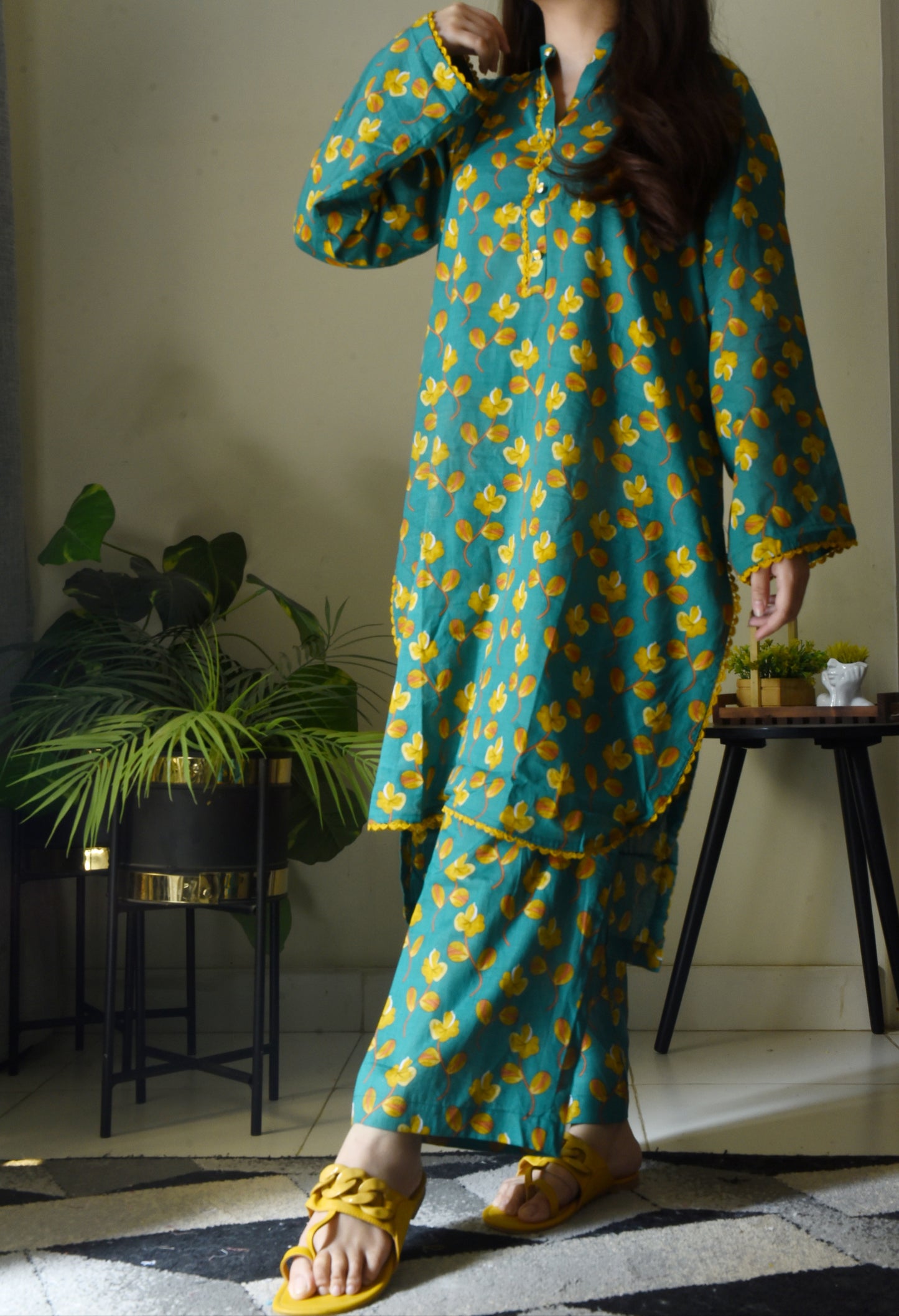 CLASSIC PRINTED PURE LAWN STITCHED SUIT FOR WOMENS